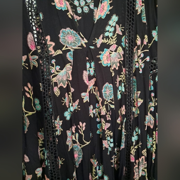 Free People Just the Two of Us Tunic Black Floral Small Crochet Mini - Picture 9 of 16